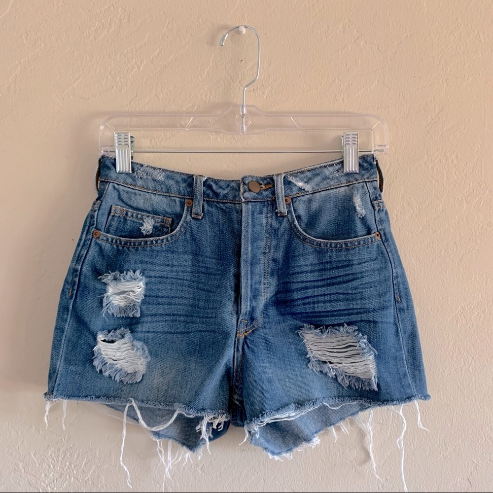 H&M Distressed High Wasit Denim Shorts